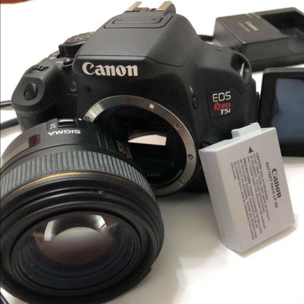 CANON REBEL T5I DSLR WITH SIGMA 30mm 1.4 LENSE